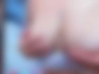 Leslyy19's Live Sex Cam Show