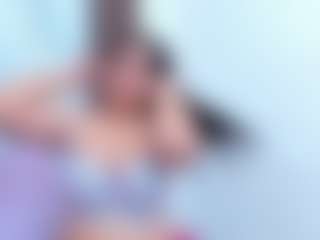 Leslyy19's Live Sex Cam Show