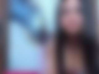 Leslyy19's Live Sex Cam Show