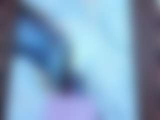 Leslyy19's Live Sex Cam Show