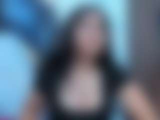 Leslyy19's Live Sex Cam Show