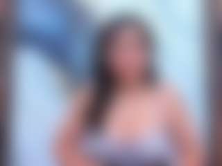 Leslyy19's Live Sex Cam Show