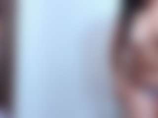 Leslyy19's Live Sex Cam Show