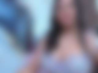 Leslyy19's Live Sex Cam Show