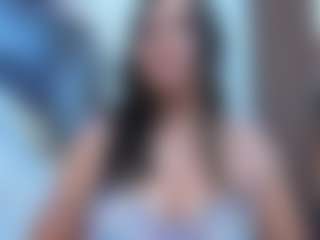 Leslyy19's Live Sex Cam Show