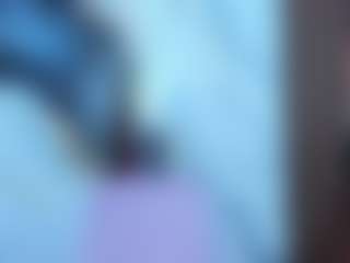 Leslyy19's Live Sex Cam Show