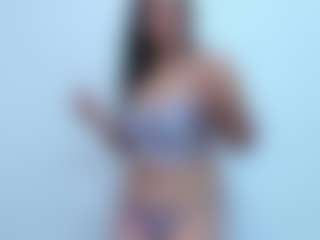 Leslyy19's Live Sex Cam Show