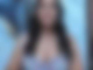 Leslyy19's Live Sex Cam Show