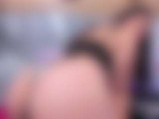 Leslyy19's Live Sex Cam Show