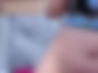 Leslyy19's Live Sex Cam Show