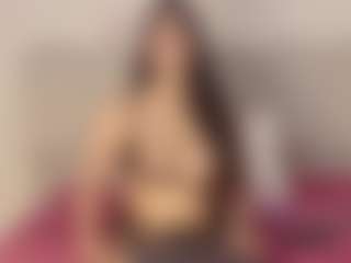 Spettacolo in cam dal vivo con Lily-R - Curvy MILF su Camsoda