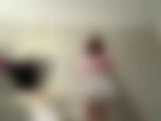 Live cam show with SherronNienow - Housewife on Milfs Live