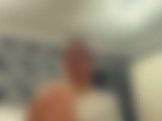 WinifredAiliff's Live Sex Cam Show