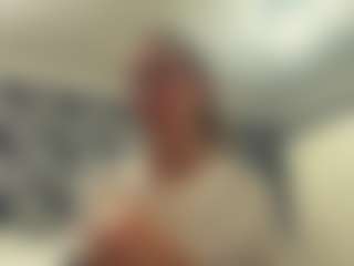 WinifredAiliff's Live Sex Cam Show