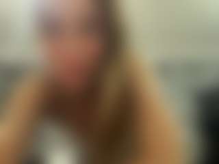 WinifredAiliff's Live Sex Cam Show