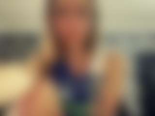 Live cam show with WinifredAiliff - Wet on Gym Cam Girls