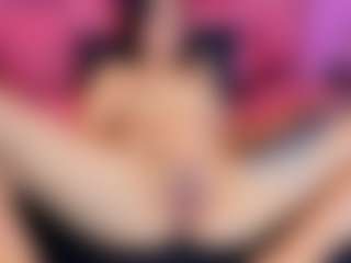 Alahia-Bloom's Live Sex Cam Show