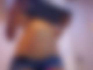 Alahia-Bloom's Live Sex Cam Show