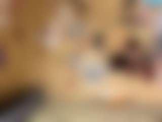 Live cam show with Stella - Cute on Camiplay Live