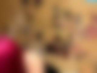Live cam show with Stella - Striptease Teen (18+) on Camsoda