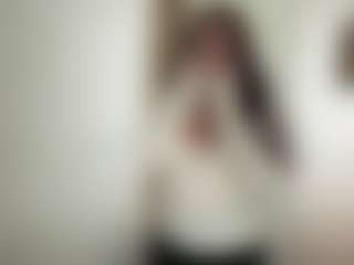 Chloe's Live Sex Cam Show