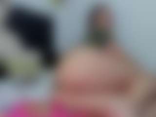 Live cam show with hadhapuff - Wet on Camsoda