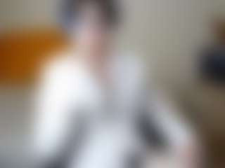 KendaShad MILF webcam performer live streaming