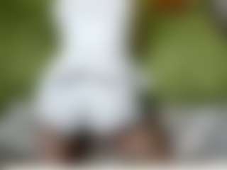 Live cam show with KendaShad - Petite MILF on CamwithHer