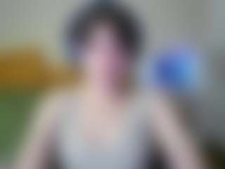 KendaShad MILF webcam performer live streaming