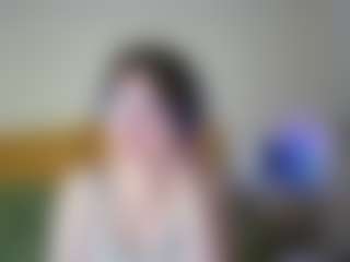 KendaShad MILF webcam performer live streaming