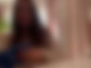 Live cam show with KeniaFoulds - Deepthroat on Camsoda