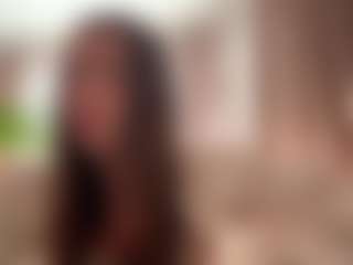 Live cam show with KeniaFoulds - Striptease Teen (18+) on Camsoda