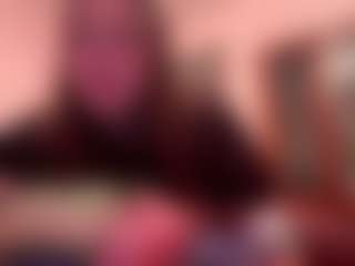 Live cam show with KeniaFoulds - Facial Piercings on Camming Site