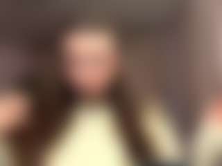 Live cam show with KeniaFoulds - Genital Piercings on Dolls Live