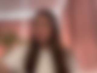 Live cam show with KeniaFoulds - Nipple Piercings on StripNow