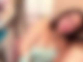 Live cam show with NanceyNeifert - Green Eyes on Hubzter Live