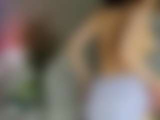 Live cam show with Roxy - Tiny on livesuperchat.net
