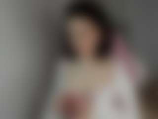Live cam show with Roxy - Princess on eurowanks.com