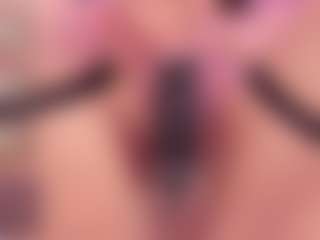 Stephany-Harlot's Live Sex Cam Show