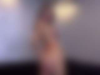 Live cam show with Vanessaaskyy - Blonde Hair Middle Aged on livesexfox.com