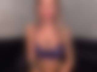 Live cam show with Vanessaaskyy - Thin on Cam Slut