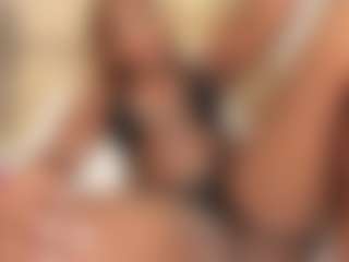 Live cam show with Adele-Addams - Spank on AdultVida.com