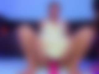 Live cam show with Giirls-Glamur20 - Tease on Mixed Magazine Live