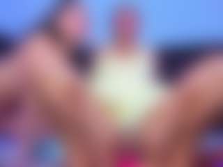Live cam show with Giirls-Glamur20 - Ass Bouncing on xxxlivecams.org
