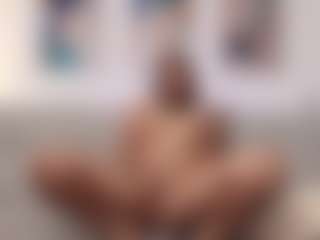 isabella-moon's Live Sex Cam Show