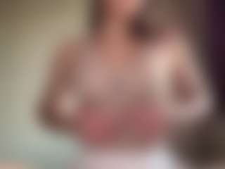 Live cam show with Mika - Asian Squirt on Hubzter Live