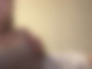 Live cam show with Mika - Genital Piercings on slutload