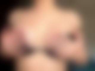 Live cam show with Mika - Teasing on CamSextacy