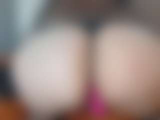 Live cam show with JoaStar - Smoking on Fling VIP Chat