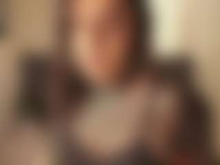 Live cam show with KendaallFox69 - Young Adult on 1on1-livenow